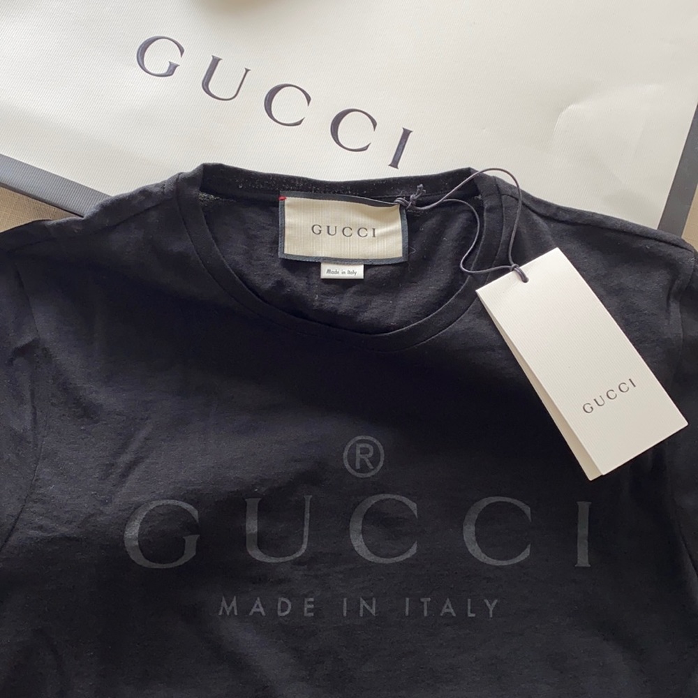 BRAND NEW GUCCI T-SHIRT